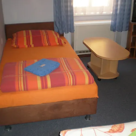 Penzion Netolice 招待所 3*