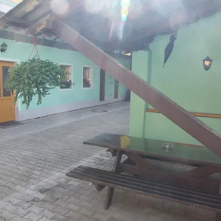 Penzion Netolice 招待所